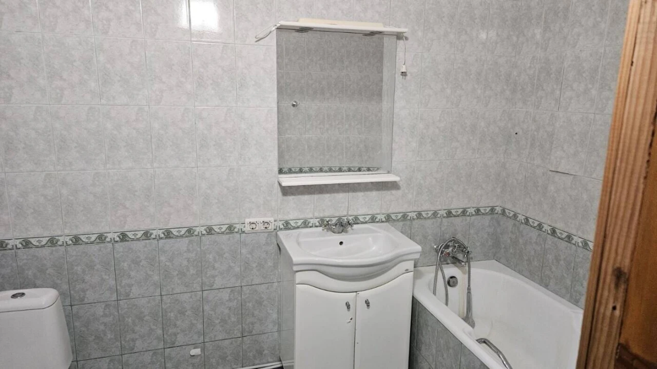 Продаж 1- кімнатної квартири біля метро Позняки- без комісії