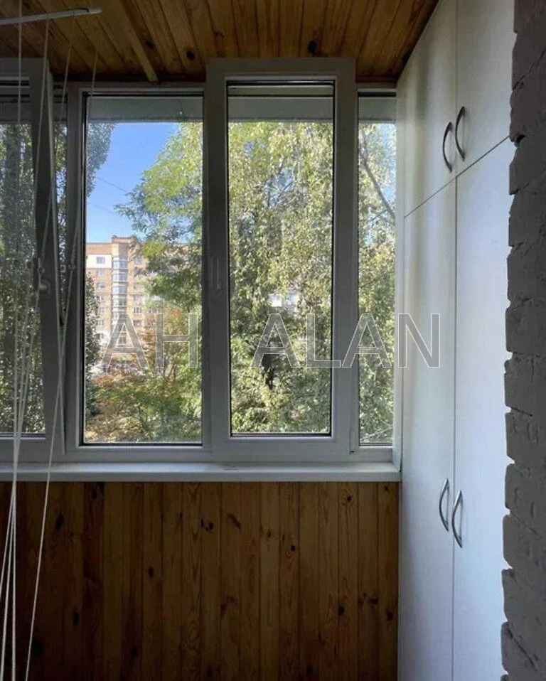 вул.Антонова авіаконструктора, 14, Солом'янський район, оріє