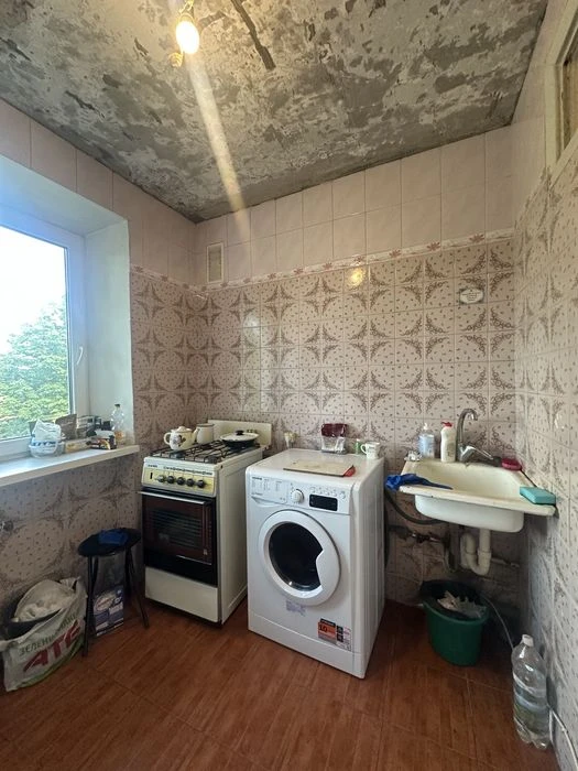 Продам 2 комнатную квартиру Героев Крут (В. Терешковой)