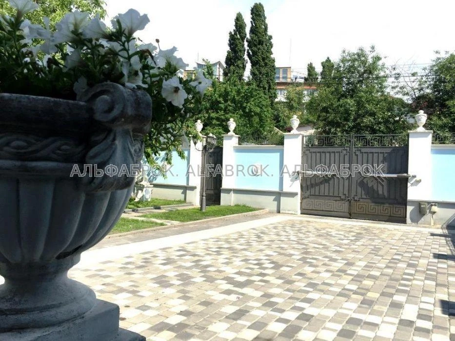 вул.Соловцова Миколи, 12, Печерський район, орієнтир Верхняя