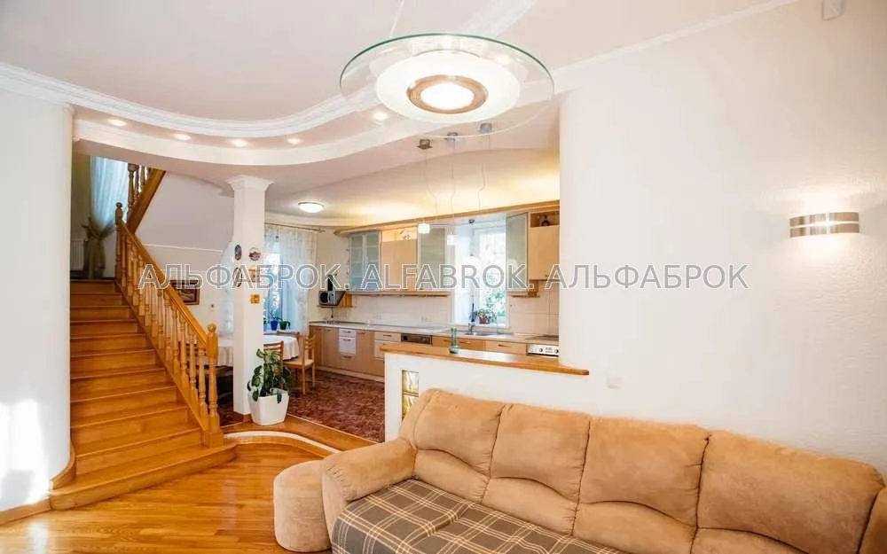 вул.Патріотів, 3, Солом'янський район, орієнтир Відрадний
