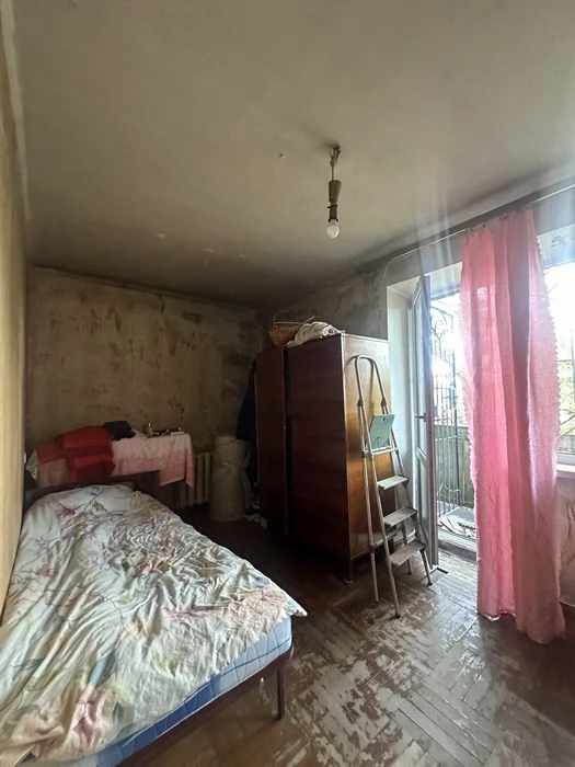 Продам 2 комнатную квартиру Героев Крут (В. Терешковой)