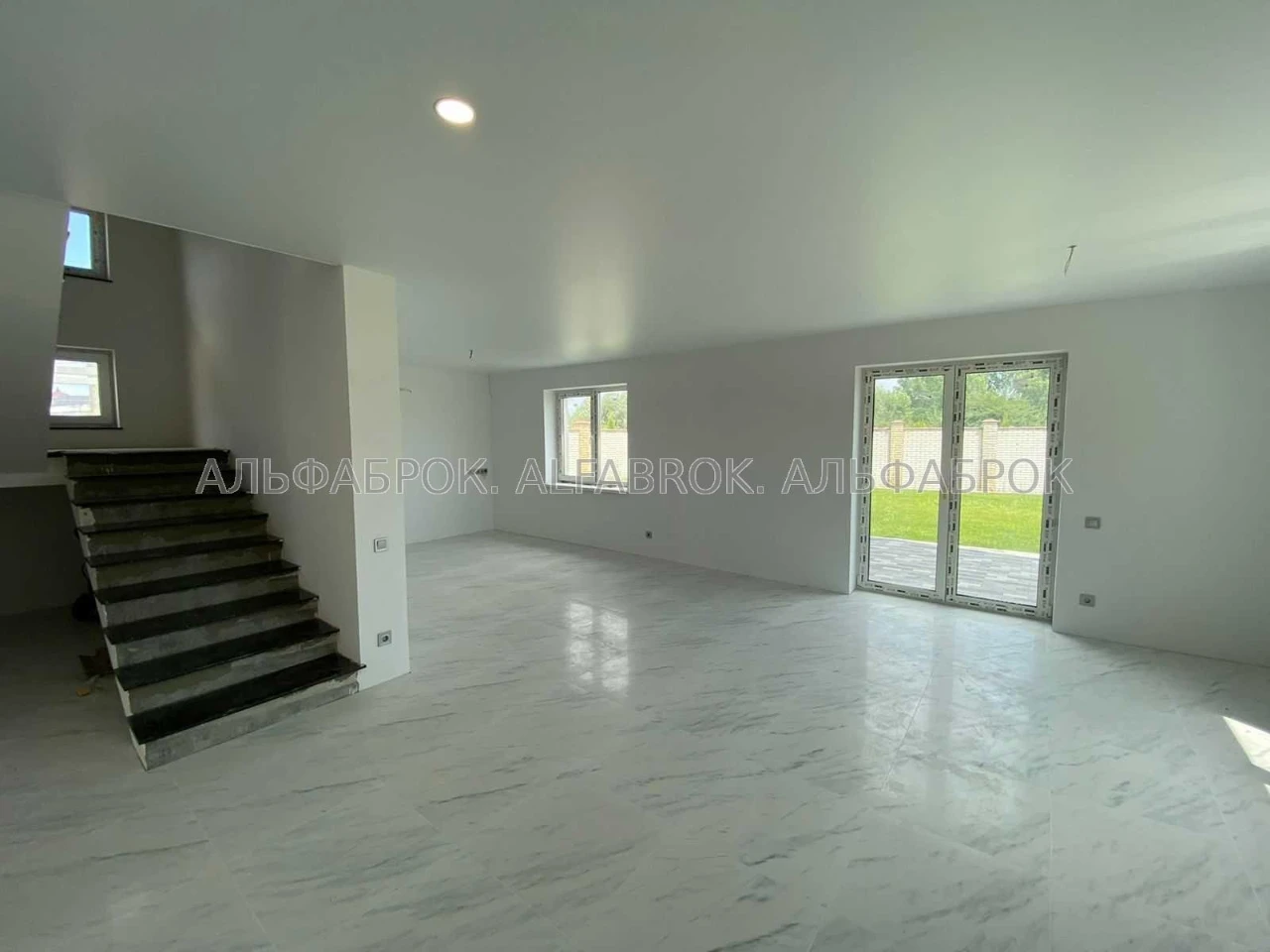 вул.Центральна, Дарницький район, орієнтир Червоний хутір