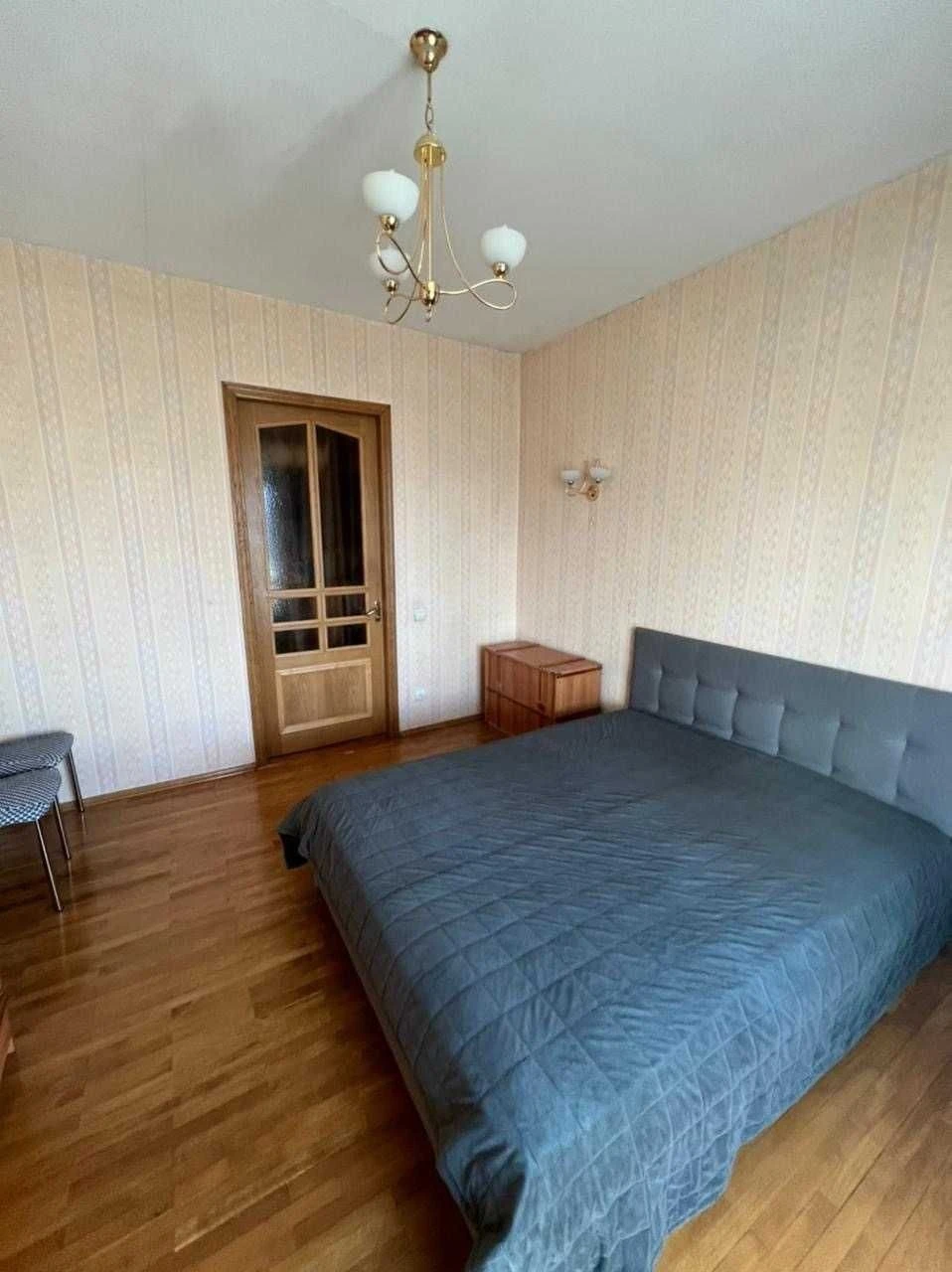 Сдам 2р. Л. Украинки, 29, ремонт, сталинка, м. ПЕЧЕРСКАЯ