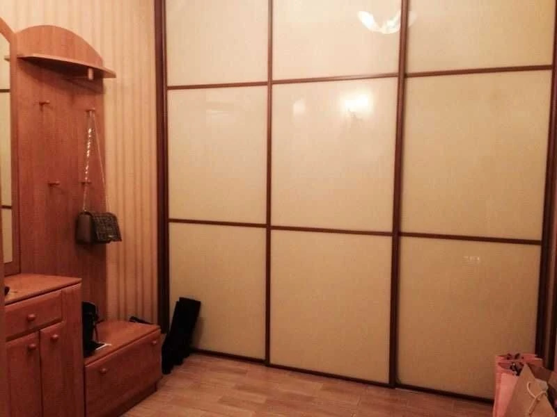 Сдам 2р. Л. Украинки, 29, ремонт, сталинка, м. ПЕЧЕРСКАЯ