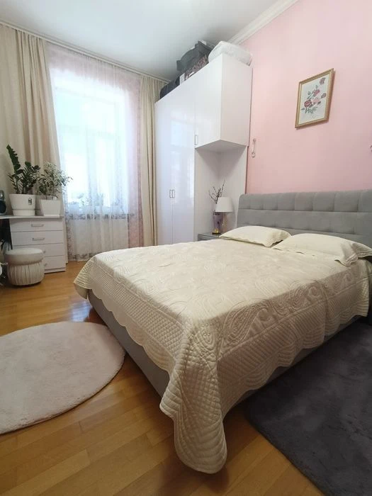 Продаж 3 - кім квартири  з ремонтом | Центр