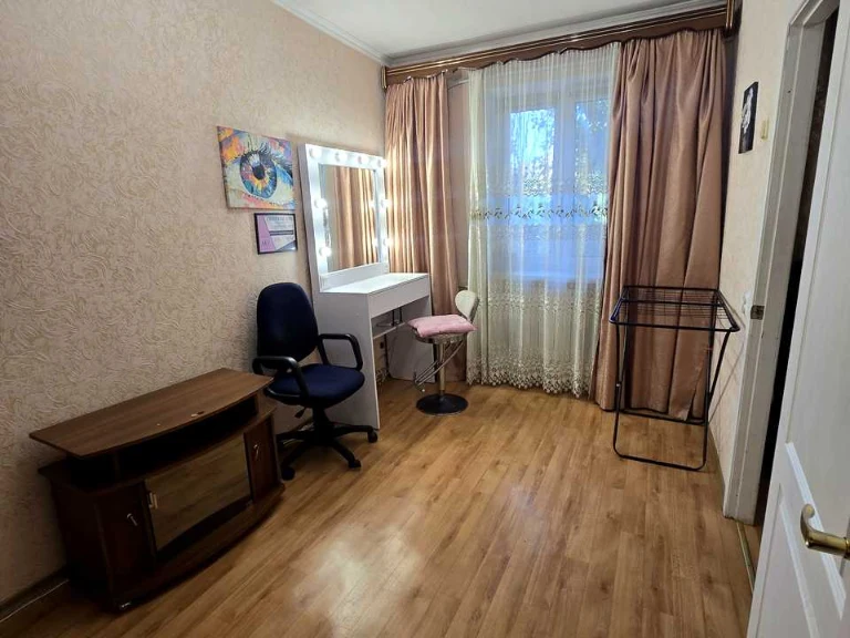 Квартира. Одеса, Місячний пров.
