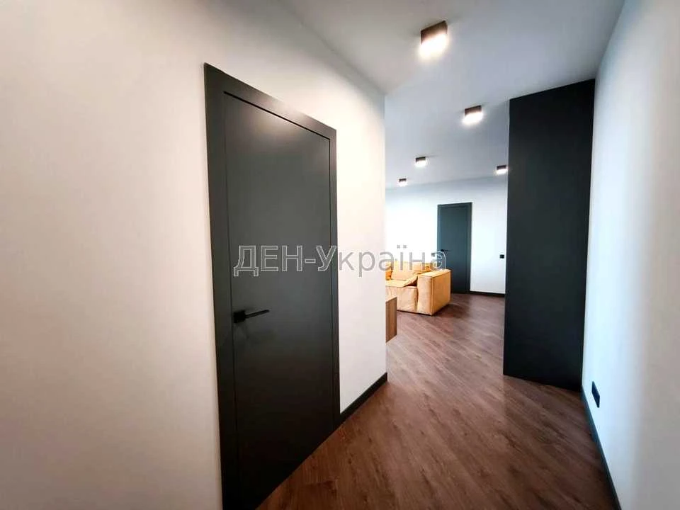 Квартира. Київ, Василя Стуса вул.