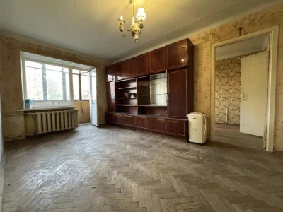 Продаж 2к східний гарна локація