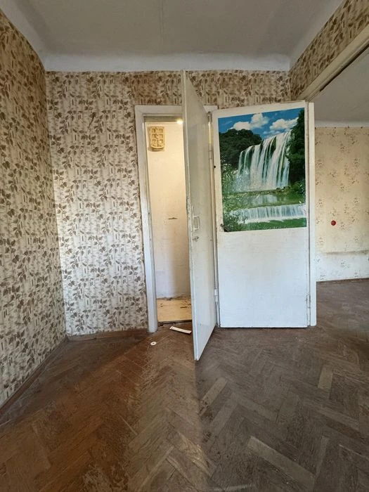 Продаж 2к східний гарна локація