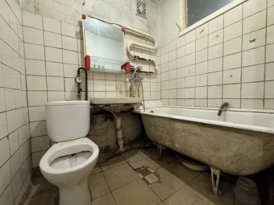 Продаж 2к східний гарна локація