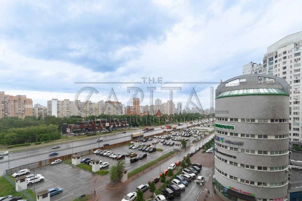 Продаж 3-кімнатна квартира 105 м² просп. Бажана, 10 Осокорки