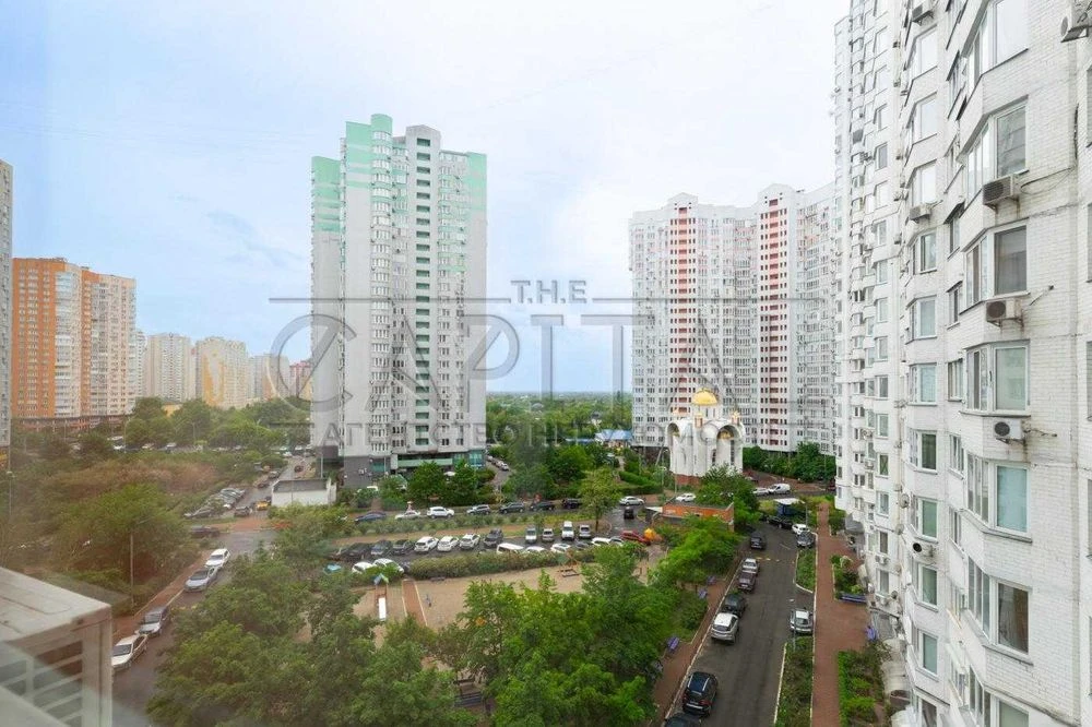 Продаж 3-кімнатна квартира 105 м² просп. Бажана, 10 Осокорки
