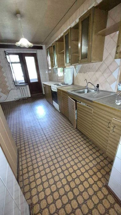 Продам 2-х квартиру на Тополе-3