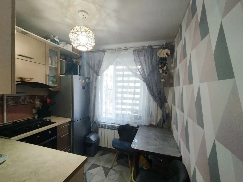 Продам 3-комн. квартиру ул. Батумская