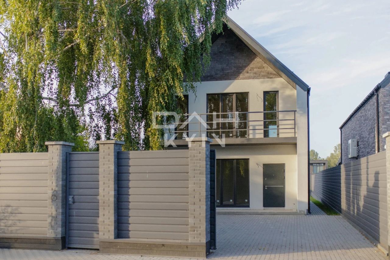 Компактний будинок 134 м², white box, КМ «Щастя», Київ, Соло