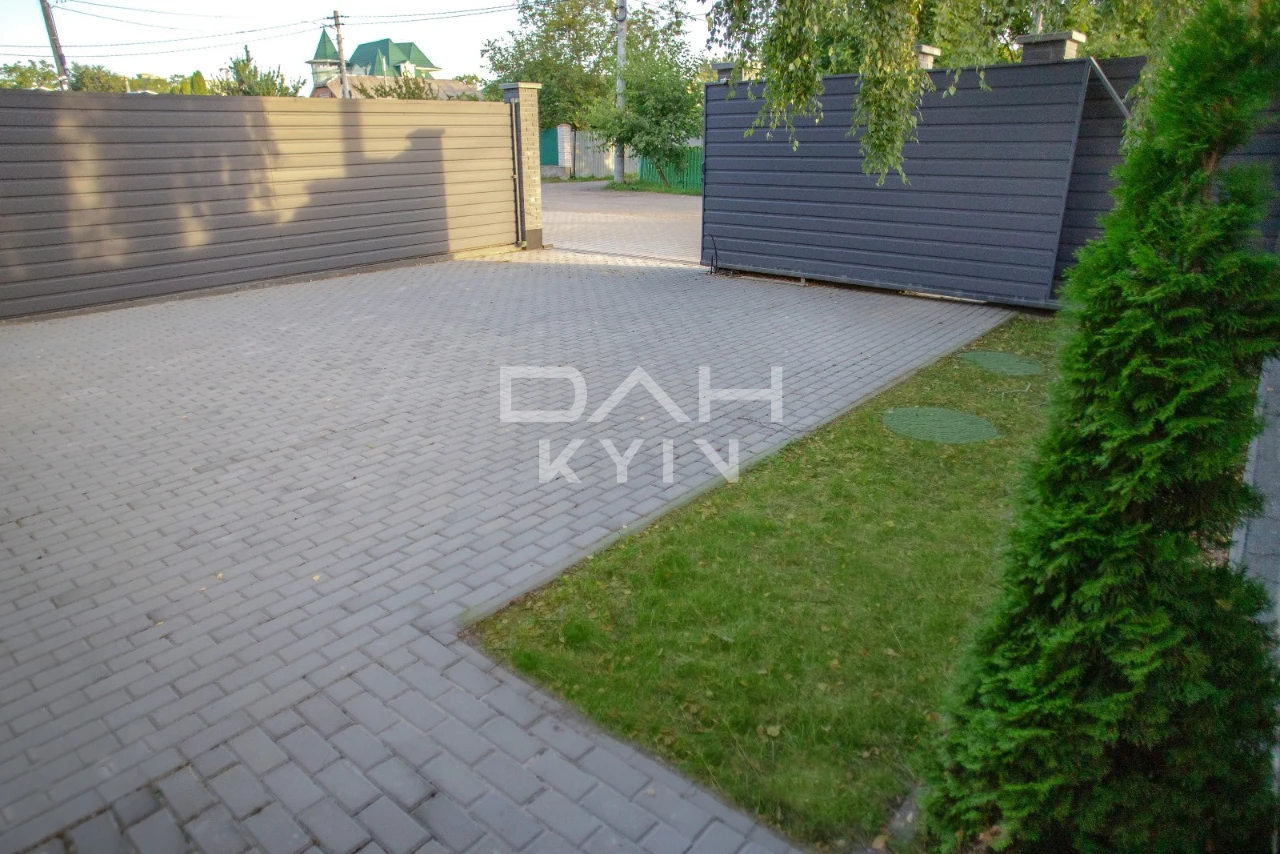 Компактний будинок 134 м², white box, КМ «Щастя», Київ, Соло