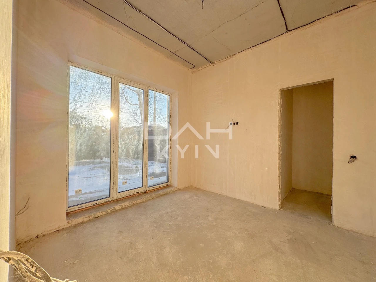 Компактний будинок 134 м², white box, КМ «Щастя», Київ, Соло