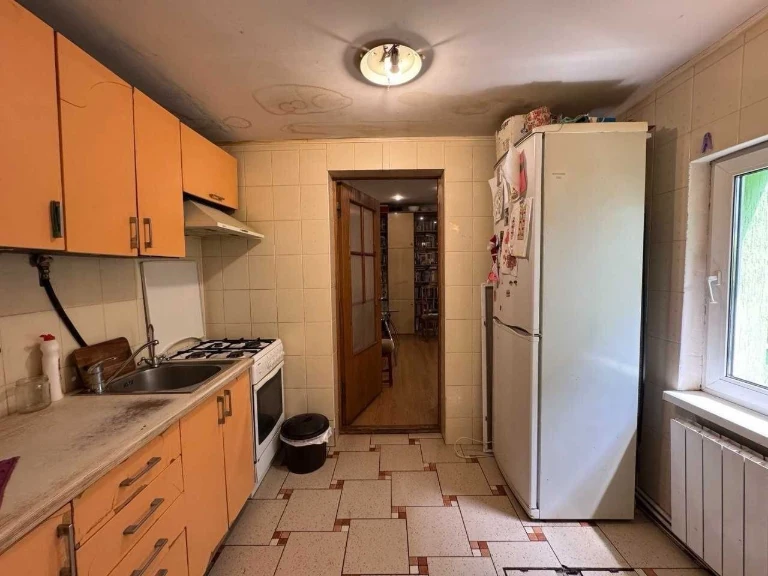 Продаж частини будинку в Києві, Голосіївський рн вул. Горяна