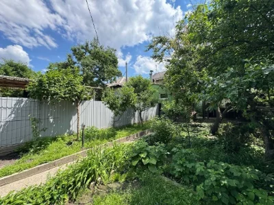 Продаж частини будинку в Києві, Голосіївський рн вул. Горяна