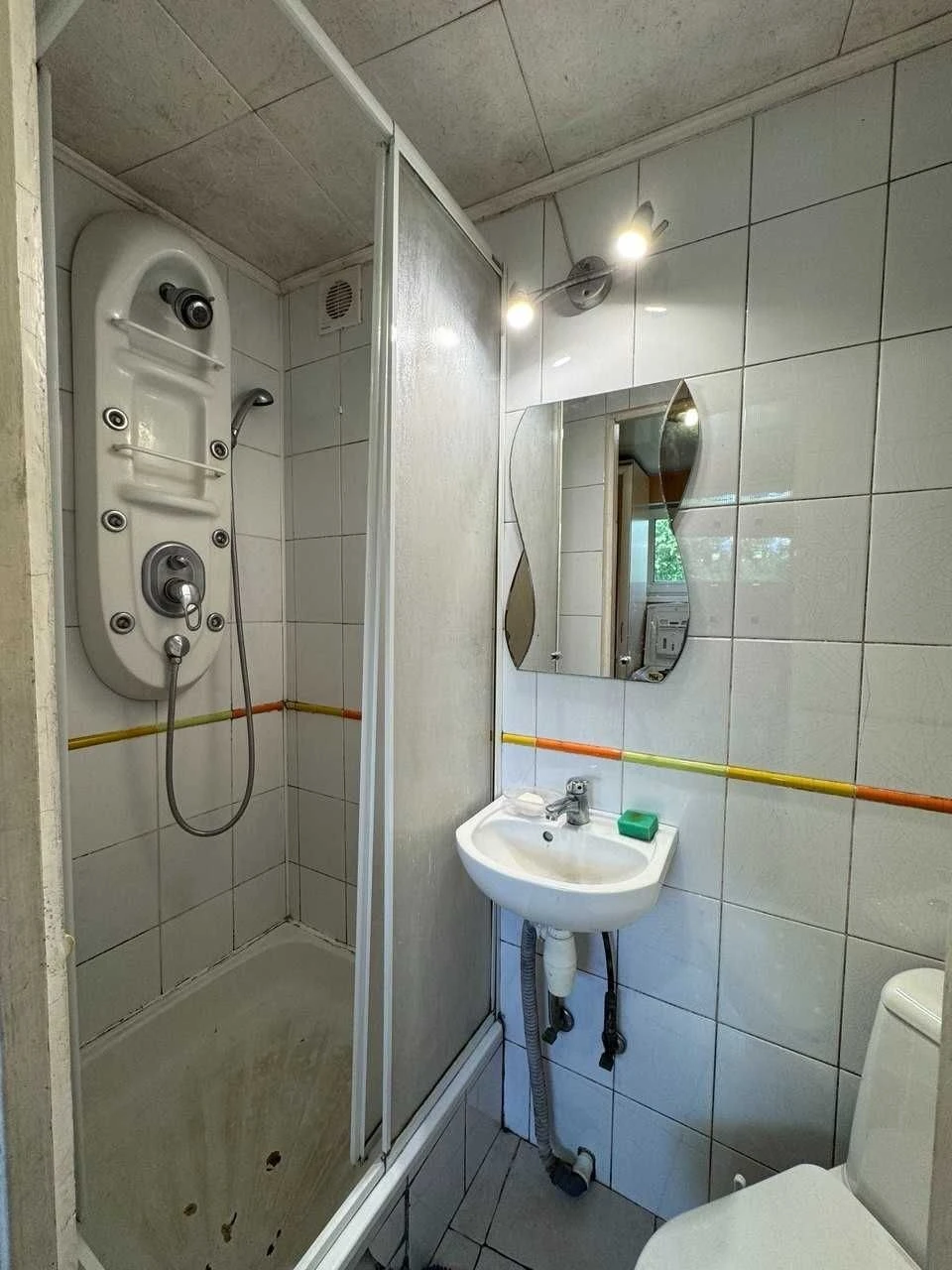 Продаж частини будинку в Києві, Голосіївський рн вул. Горяна