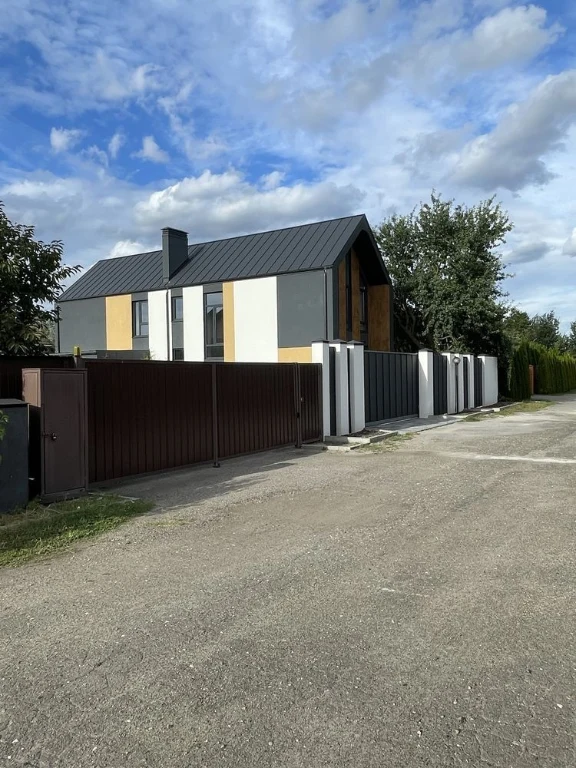 Продаж сучасного будинку на Осокорках без комісії для покупц