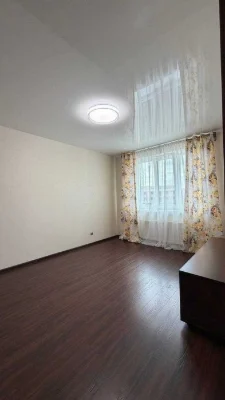 Продам двокімнатну квартиру в клубному будинку