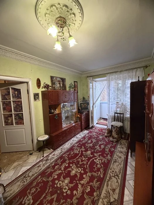Продаж 2 кімнатної квартири в самому центрі міста по вул. Хр