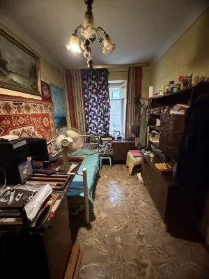 Продаж 2 кімнатної квартири в самому центрі міста по вул. Хр