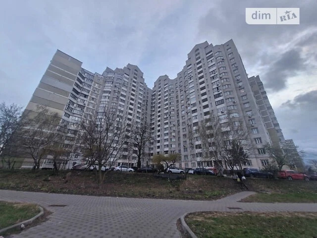 Sale of 1-room apartment 46 sq. m. on Akademika Efremova Str. 19A •