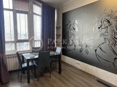 For sale 1-room apartment in the center of the residential complex Elegant Zhylyanska University of Ge