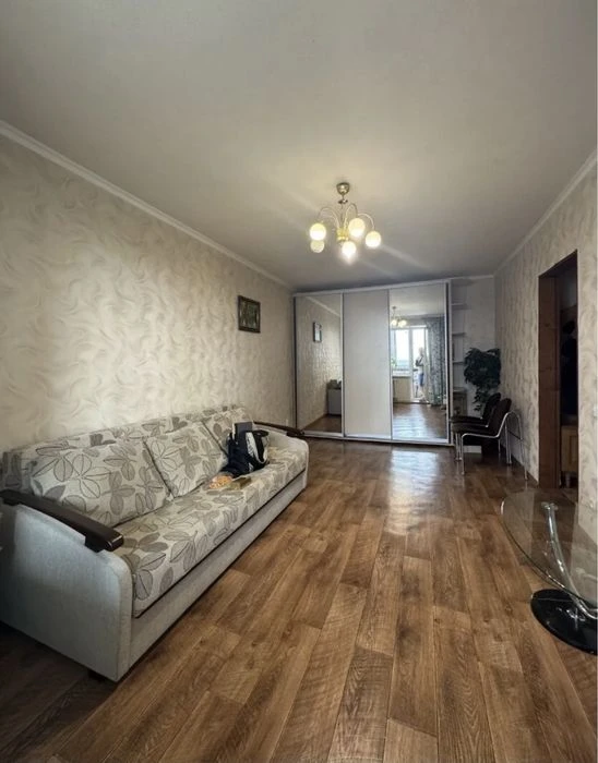 Продам 2 к квартиру. Лівий берег. вул. Калинова. Капітальний