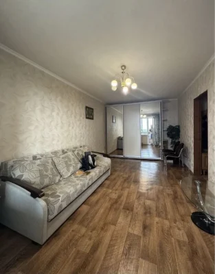 Продам 2 к квартиру. Лівий берег. вул. Калинова. Капітальний