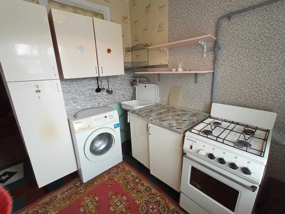 Без комісії ! Продам 2кімнатну,Харківське шосе,8,Дарницька п