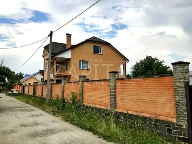 Будинок. Київ, 73-тя Садова вул.