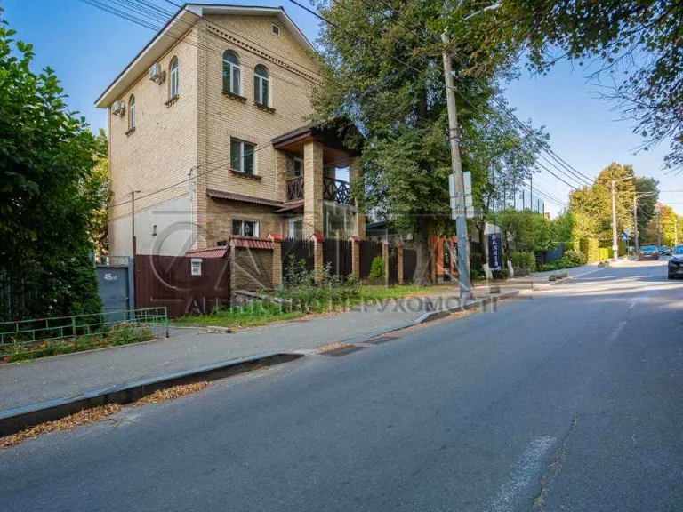 Будинок. Київ, Звіринецька вул.