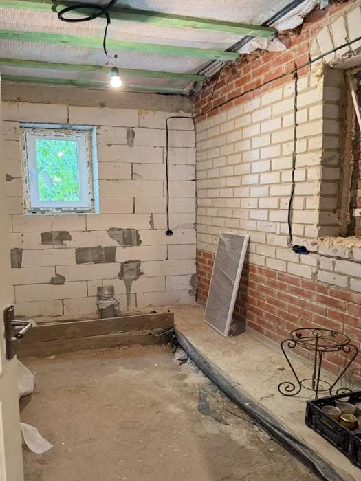 ПРОДАЖ БУДИНКУ з неймовірним розташуванням, район Вакуленці