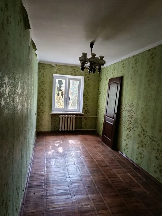 Продажам 3к-ри Солом'янський район Власник