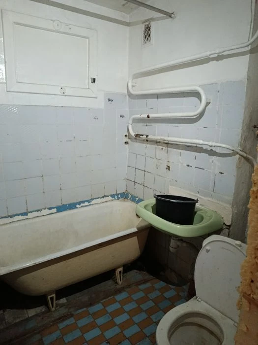 Продажам 3к-ри Солом'янський район Власник