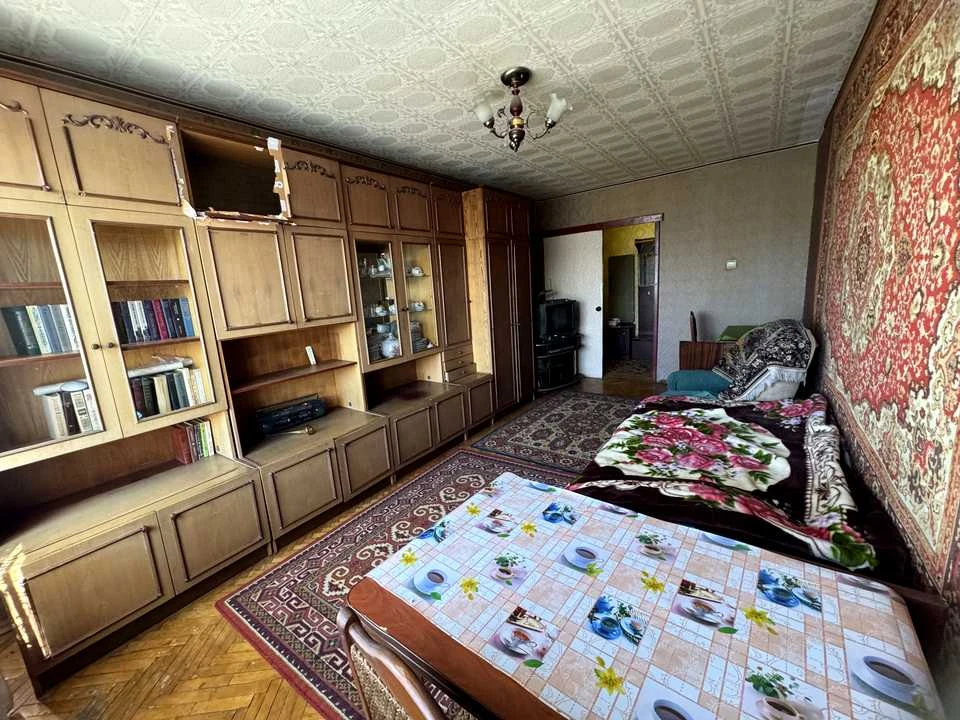 Квартира. Київ, Івана Дзюби вул. (Сім'ї Сосніних)