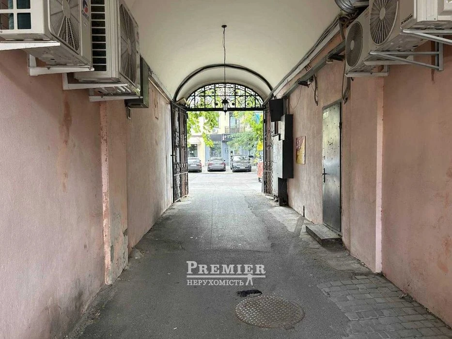 Пропонуэться двохкімнатна квартира у центрі м. Одеси в район