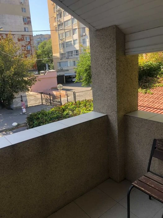 Продам  3 эт дом  в Аркадии с участком