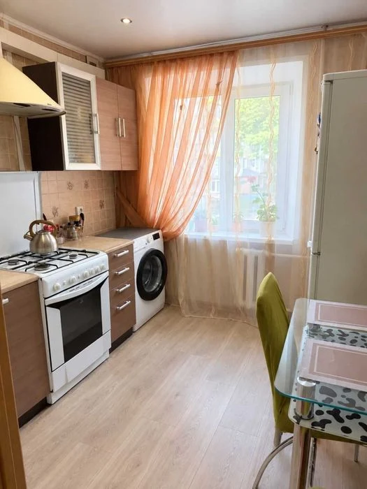 Продаж  3 кімнатної квартири