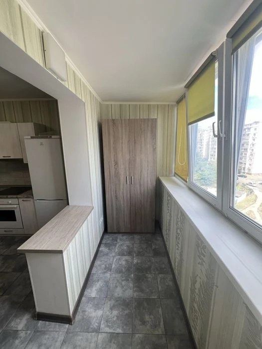 Продаж 1-к квартири 45м2, вул. Лариси Руденко 10-В, метро По
