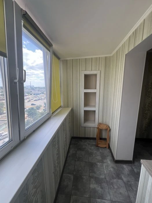 Продаж 1-к квартири 45м2, вул. Лариси Руденко 10-В, метро По