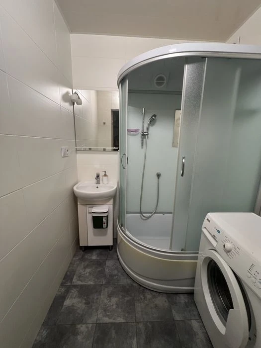 Продаж 1-к квартири 45м2, вул. Лариси Руденко 10-В, метро По