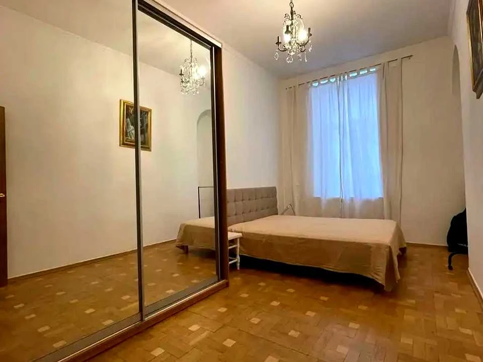 Квартира. Київ, Тараса Шевченка бульв.