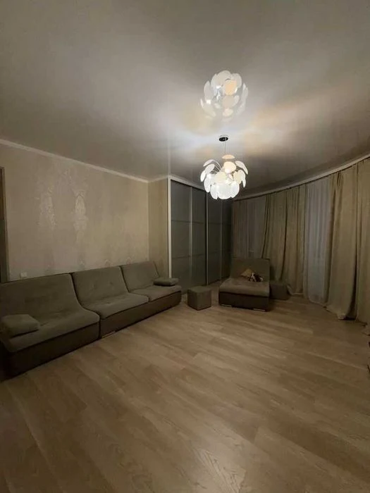 ‼️Поділ‼️ Велика та простора 2кк, 74м² на 2-му поверсі!