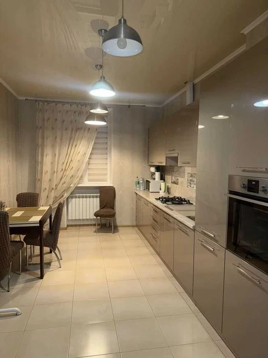 ‼️Поділ‼️ Велика та простора 2кк, 74м² на 2-му поверсі!