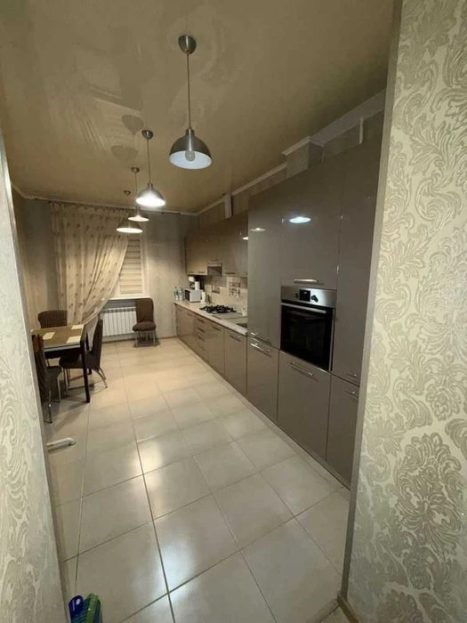 ‼️Поділ‼️ Велика та простора 2кк, 74м² на 2-му поверсі!